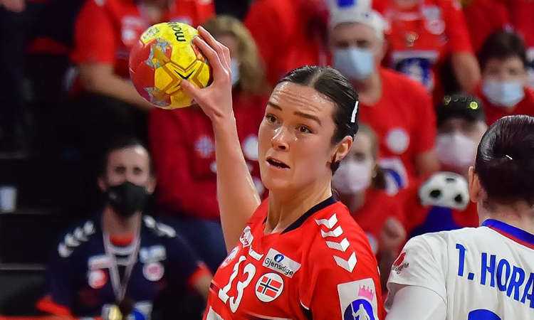 Handball WM 2021 - Kari Brattset Dale (Norwegen) MVP - Copyright: Königlicher Spanischer Handballverband / RFEBM - J. L. Recio
