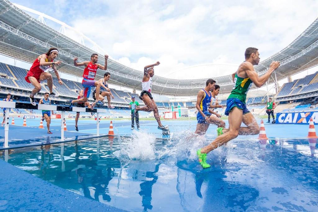 Leichtathletik WM 2023 Arena – Copyright: https://pixabay.com/photos/action-athletes-competition-hurdles-1834465/ – Lizenz: Pixabay Licence. Bild von Pexels auf Pixabay.